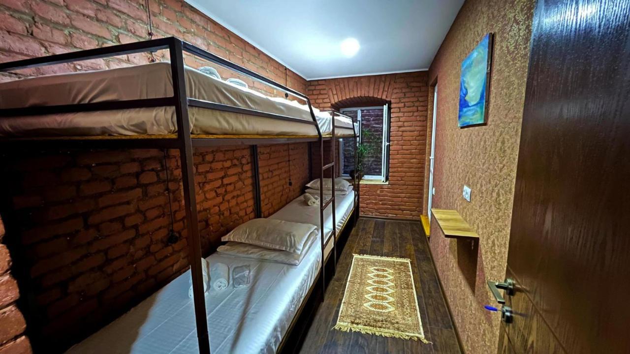 Hostel Pirosmani Τυφλίδα Εξωτερικό φωτογραφία